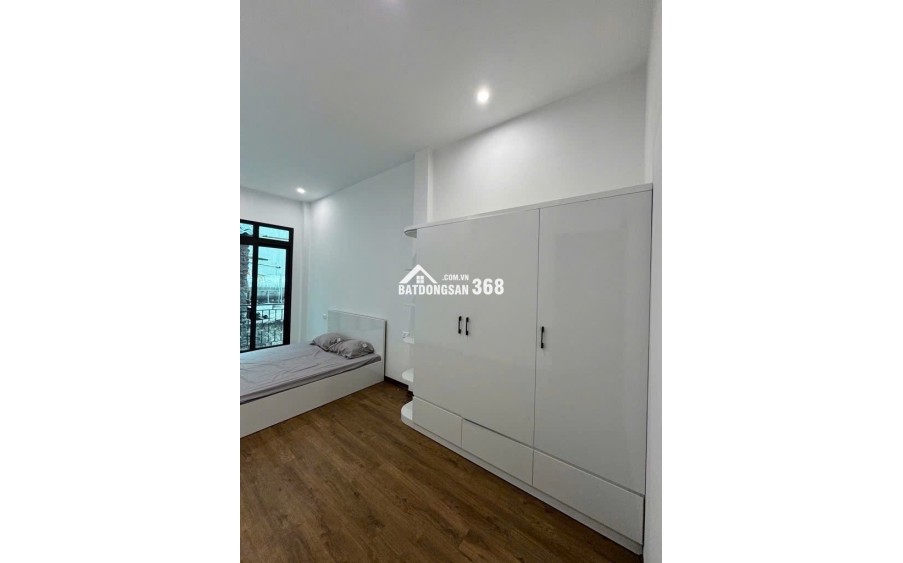 HOÀNG HOA THÁM 31M GIÁ 8,2 TỶ,CÁCH PHỐ 20M,NGÕ THÔNG,SỔ ĐẸP,FULL NỘI THẤT