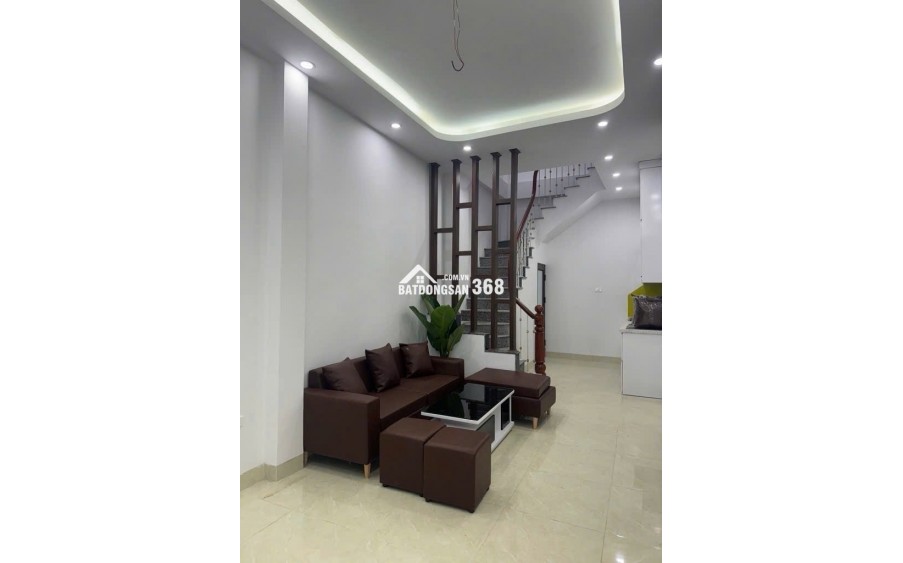 HOÀNG HOA THÁM 31M GIÁ 8,2 TỶ,CÁCH PHỐ 20M,NGÕ THÔNG,SỔ ĐẸP,FULL NỘI THẤT