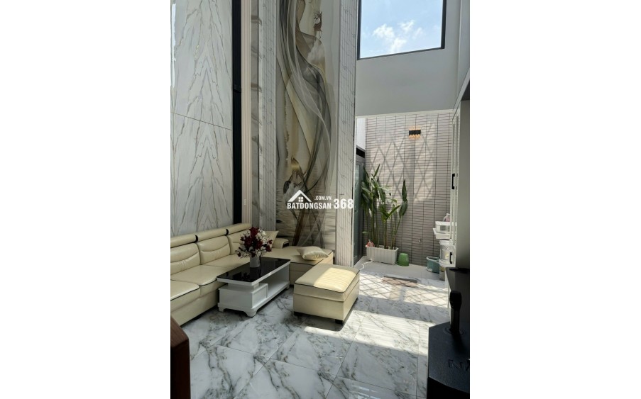 Bán nhà đường Thạnh Xuân 47, Quận 12, HXH, DT 53m², 4 PN, 4WC