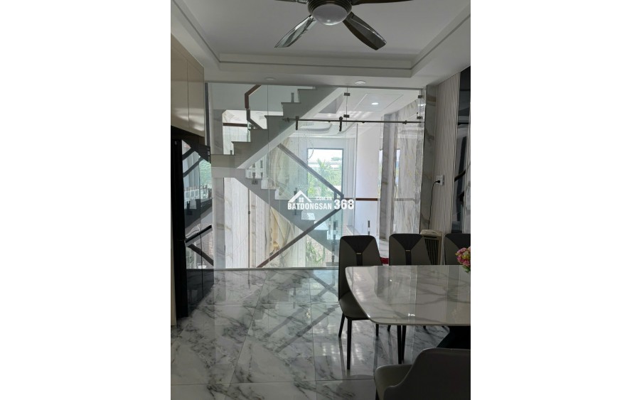 Bán nhà đường Thạnh Xuân 47, Quận 12, HXH, DT 53m², 4 PN, 4WC