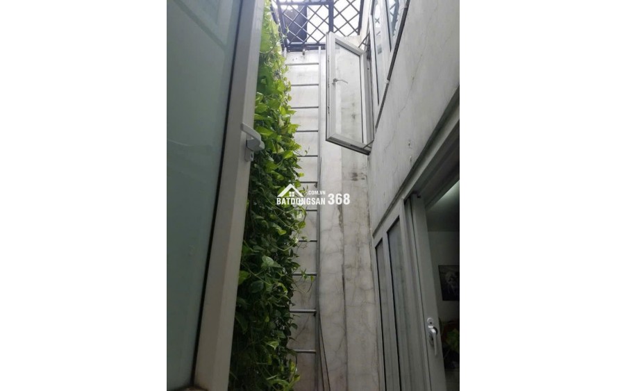 Chủ gửi Bán Gấp ... Nhà Sân vườn , 6T nhỉnh , ngang 7,2x21m, ngay PTTH NGUYỄN HỮU CẦU