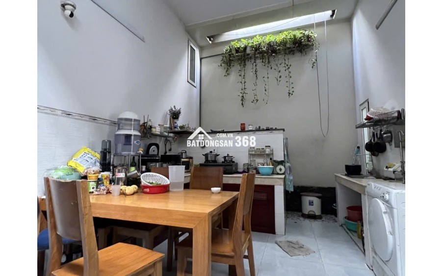 Chủ gửi Bán Gấp ... Nhà Sân vườn , 6T nhỉnh , ngang 7,2x21m, ngay PTTH NGUYỄN HỮU CẦU