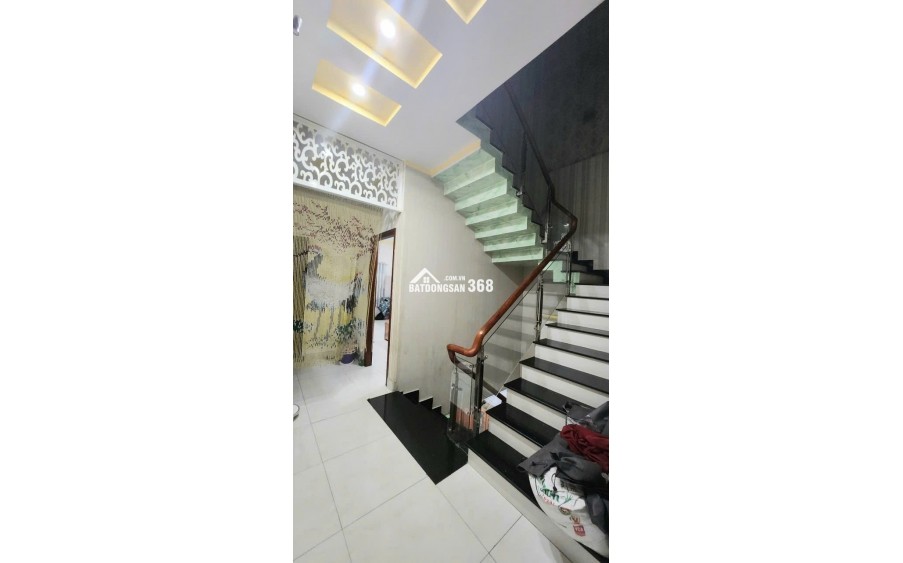 MẶT TIỀN hoạt động ĐỈNH 5 TẦNG (CÓ HẦM), địa điểm VÀNG TP DĨ AN, 122M², CHỈ 10.8 TỶ TL