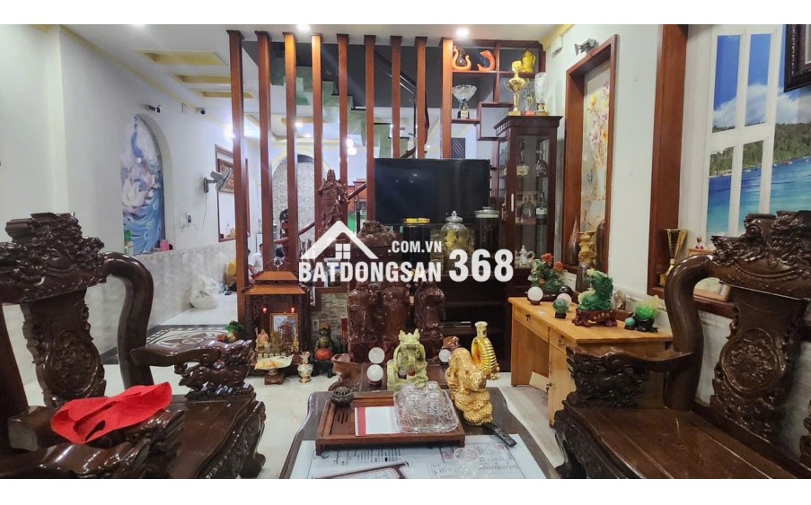MẶT TIỀN hoạt động ĐỈNH 5 TẦNG (CÓ HẦM), địa điểm VÀNG TP DĨ AN, 122M², CHỈ 10.8 TỶ TL
