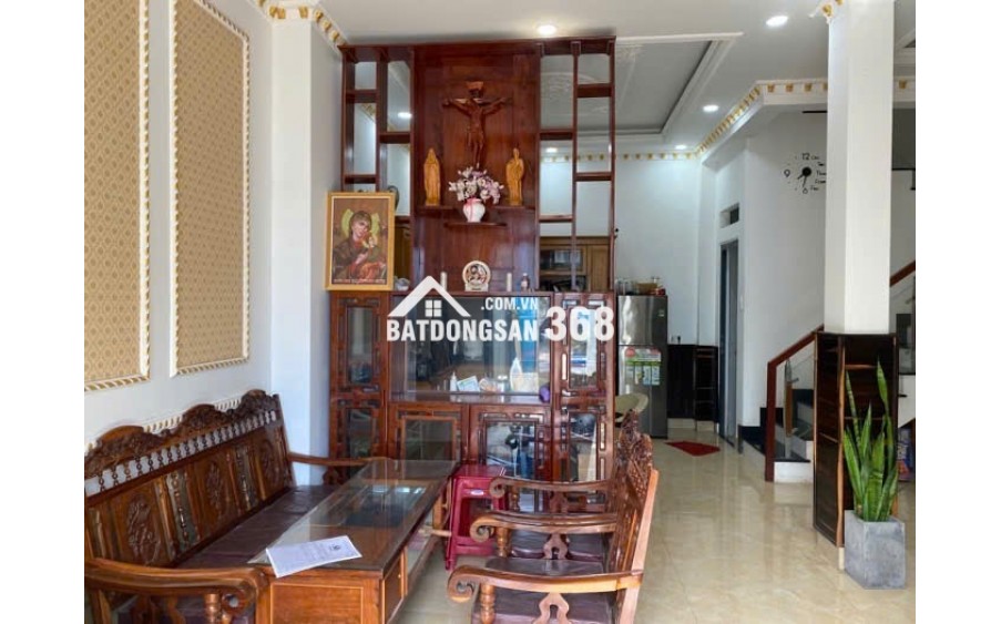 Nhà đẹp Khu Biệt Thự, Nội Thất Gỗ Cao Cấp – ô Tô Ngủ Trong Nhà – Giá Chỉ 6.5 Tỷ