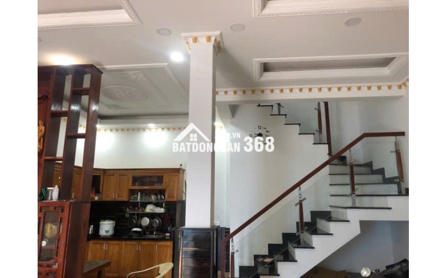 Nhà đẹp Khu Biệt Thự, Nội Thất Gỗ Cao Cấp – ô Tô Ngủ Trong Nhà – Giá Chỉ 6.5 Tỷ