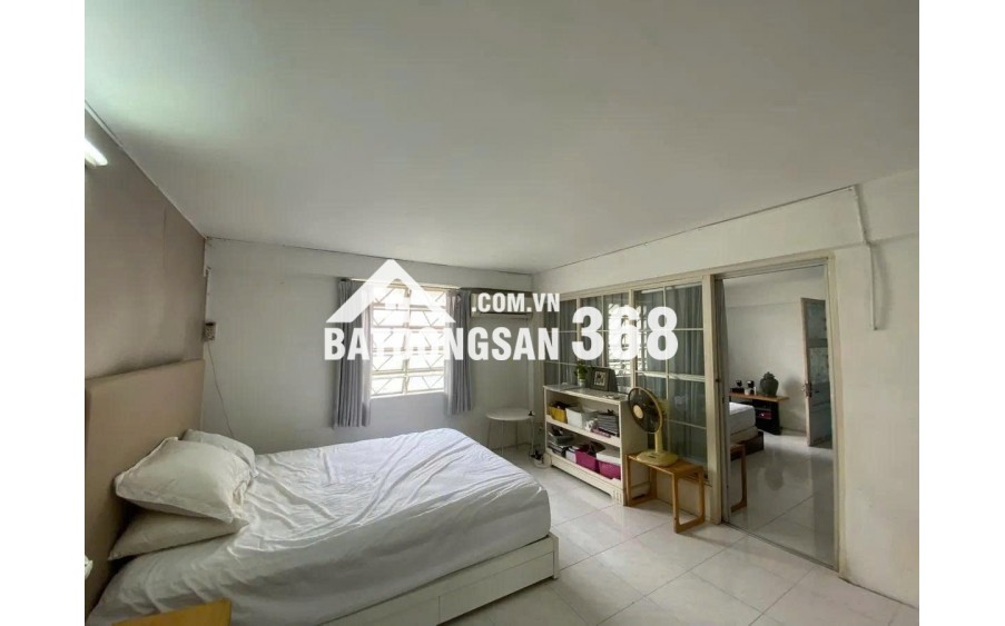 Đầu Tư/Cho Thuê: Nhà Hẻm Xe Hơi gần Hai Bà Trưng, Q1 - DT: 105m²,4 Tầng, 9PN - Giá Rẻ Nhất Khu Vực