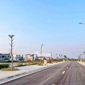 “Anh chị đang tìm đất gần biển Sầm Sơn và khu công nghiệp Lễ Môn đúng không?
 Mình có lô đất ngay trung tâm Quảng Cát:

• Cách Sầm Sơn chỉ 2km, KCN