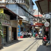 NHÀ MẶT PHỐ LAI XÁ –  1 NHÀ RA QL32 - Diện tích 40m2 - 4 tầng - giá chỉ 8,x  tỷ.