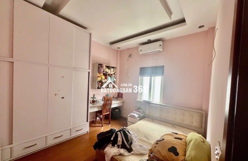 !!! ẢO THẬT ĐẤY !!! TRUNG TÂM NGÃ TƯ SỞ !!!