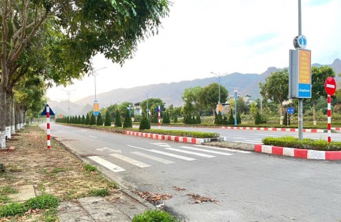 Cần bán đất mặt đường Trường Chinh, trung tâm TP Lai Châu