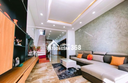 Nhà trung tâm giáp giao thoa Bến Lức, Cần Giuộc, Cần Đước 99m2, chỉ 2,4 tỷ, tặng full nội thất