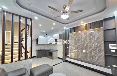 BÁN NHÀ ĐẶNG VŨ HỶ LONG BIEN 5 TẦNG MỚI ĐẸP LONG LANH GIÁ NHỈNH 5TY