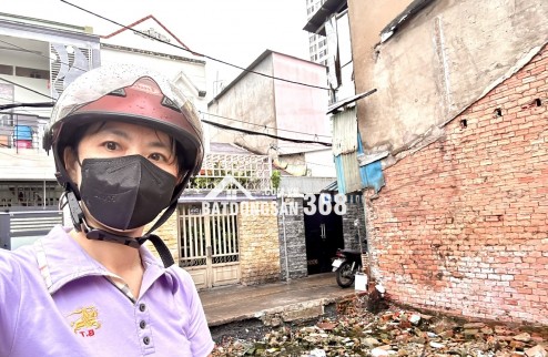 BÁN LÔ ĐẤT NGANG 5.1M- TIỆN XÂY CHDV HOẶC XÂY NHÀ THEO CÔNG NĂNG SŨ DỤNG CỦA CHỦ- TỌA LẠC ĐƯỜNG BẾN VÂN ĐỒN RA HOÀNG DIỆU ĐẾN NGUYỄN TÂT THÀNH.