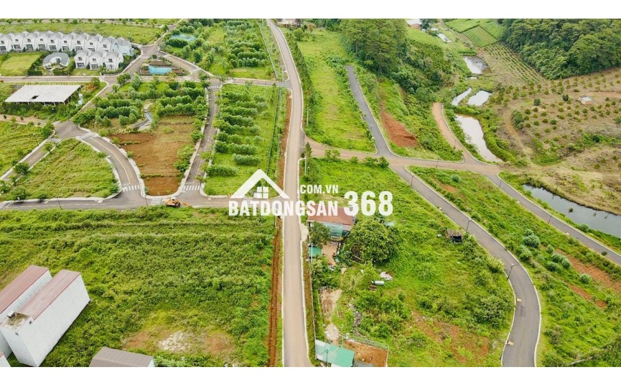 BÁN 2 LÔ MẶT TIỀN LIỀN KỀ ĐẸP ĐẤT NỀN KHU NGHỈ DƯỠNG P2 BẢO LỘC, CÁCH NGÃ 5 ĐAMBRI 6 PHÚT ĐI XE