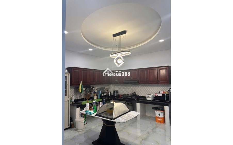 Bán nhà đẹp, đường Huỳnh Tấn Phát, Quận 7, 73m2, 5PN, giá bán 7.5 tỷ