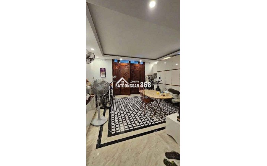 BÁN NHÀ NGUYỄN VĂN CỪ 52 m2 x5TẦNG- XE TẢI 3 TẤN VÀO TẬN CỔNG GIÁ 11,8 TỶ