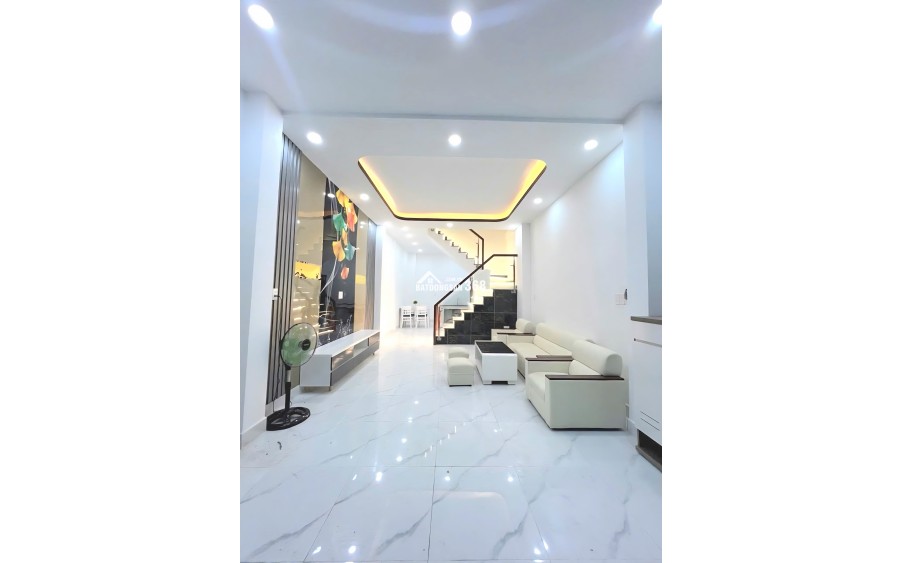 NHÀ NỞ HẬU ĐẸP 4,1M - Đ. Hương Lộ 2 - Sát Ngã Tư 4 xã, 3 Tầng, Giá 4ty Nhỉnh