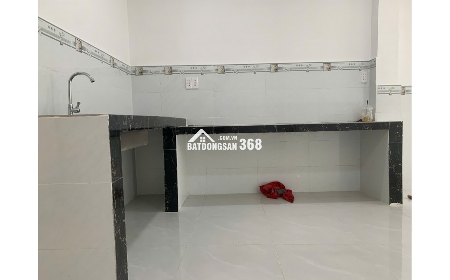 Bán nhà 1 trệt 1 gác suốt cách Nguyễn Văn Linh chỉ 100m nhà mới tinh