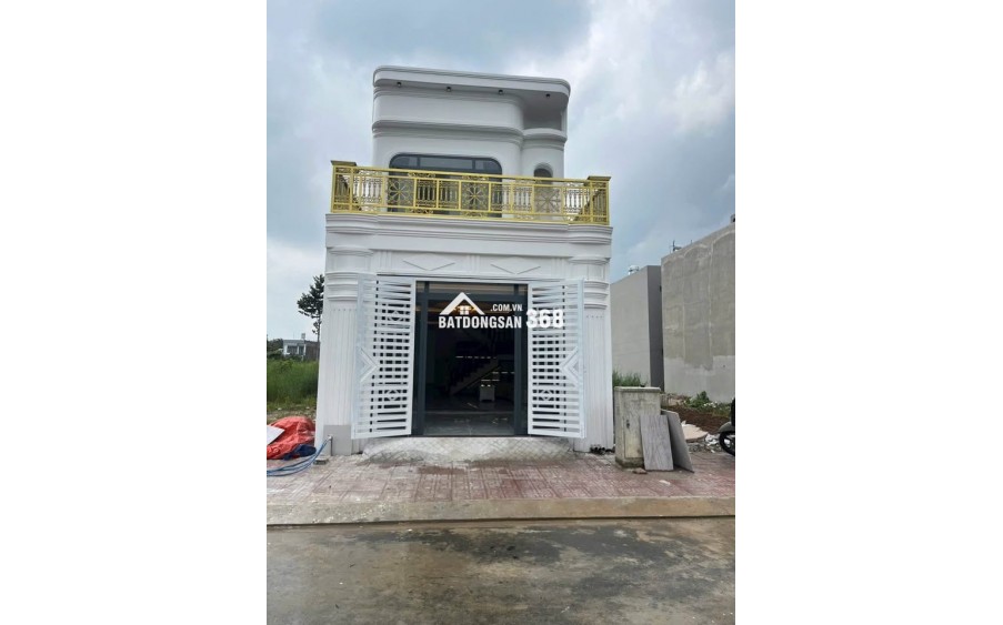 Nhà 1 trệt 1 lầu, sổ riêng, full thổ cư – giá tốt nhất khu vực Tương Bình Hiệp, Thủ Dầu Một