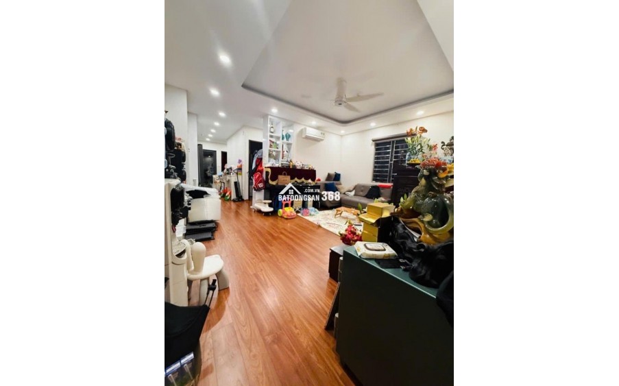 Bán căn góc C14 Bùi Xương Trạch, DT 68m2, giá 5,7 tỷ.