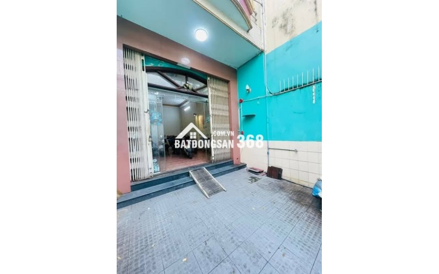 Nhà HXH Đường Nguyễn Hồng Đào Phường 14 Quận Tân Bình Cũ.