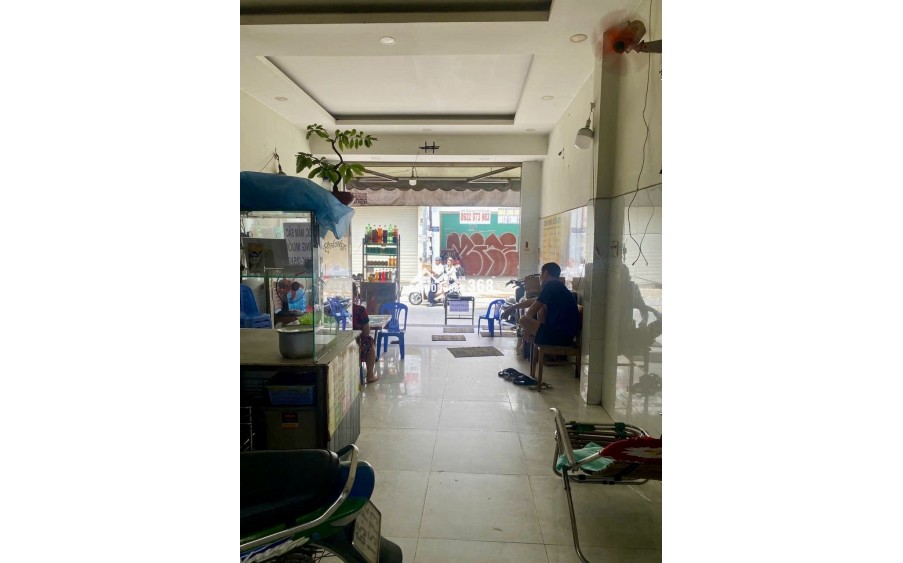 Mặt tiền đường Đề Thám sát Bùi Viện dt 4,2x14m xd 3 tầng giá 16,5 tỷ