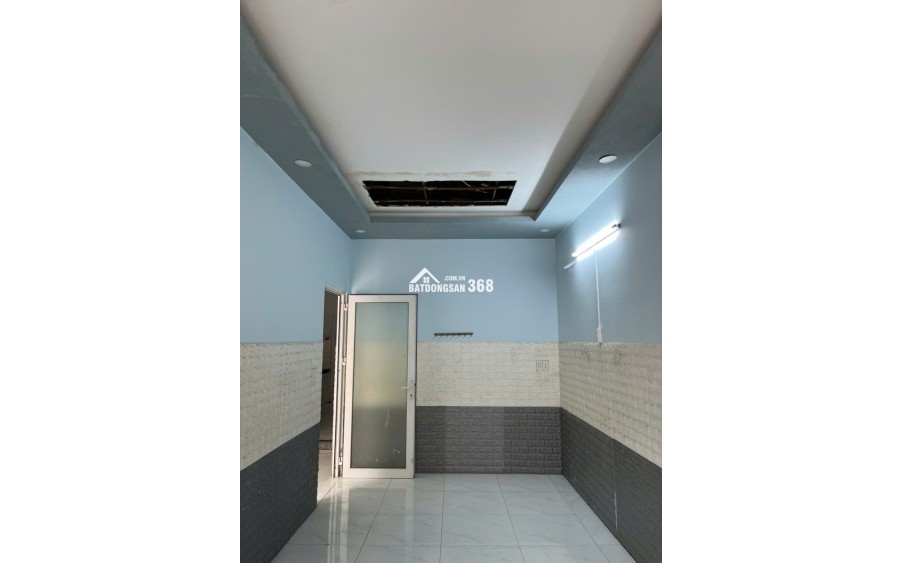 Bán nhà cấp 4 mặt tiền đường 12m KDC chợ đầu mối nông sản Thủ Đức
