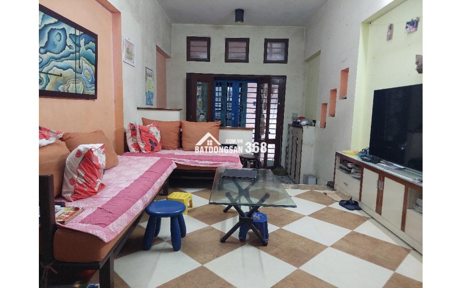  NHÀ ĐẸP – Ở NGAY – VỊ TRÍ TRUNG TÂM PHỐ HÀO NAM 