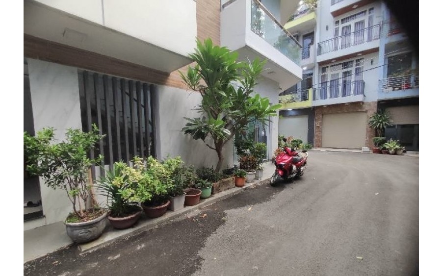 SAU LƯNG ĐH CN THỰC PHẨM - ĐƯỜNG THÔNG - HẺM XE HƠI CÁCH 3 BƯỚC CHÂN - 4 TẦNG NỘI THẤT ĐẸP