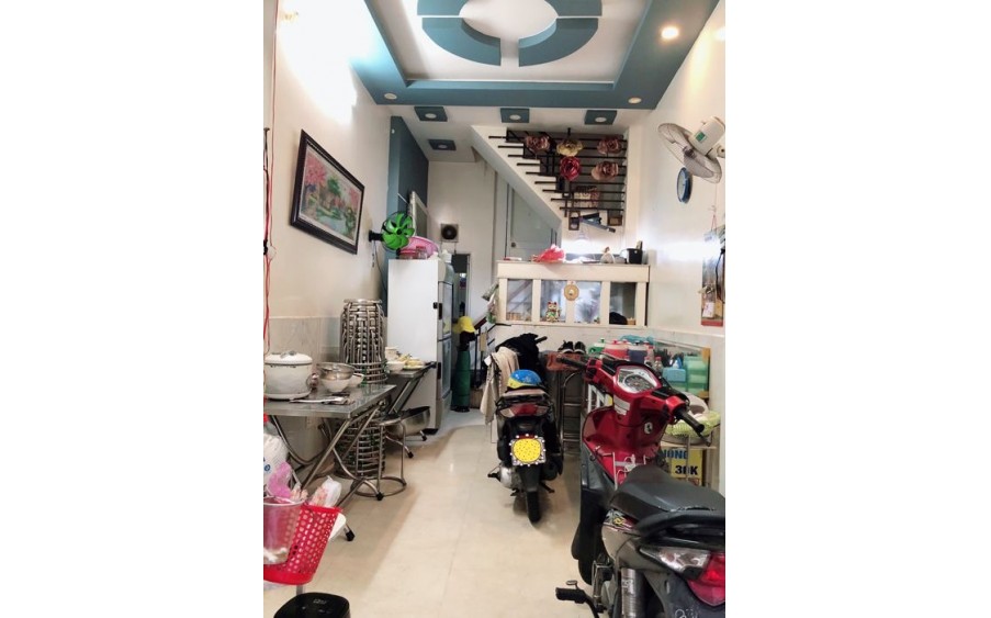 Hot mặt tiền nguyễn đình khơi