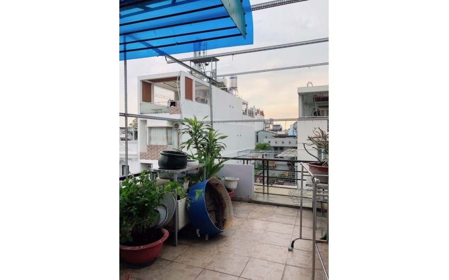 Hot mặt tiền nguyễn đình khơi