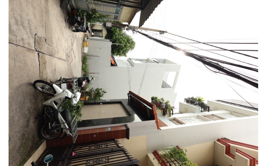 Hàng hot tháng 10 . Xác mặt tiền phan huy ích hẻm oto