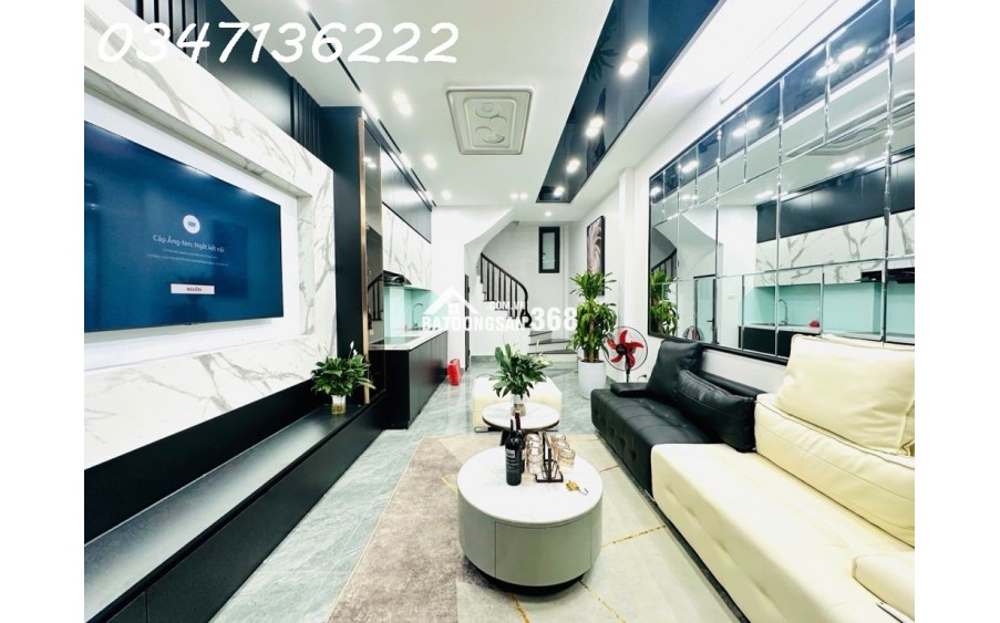 Chính chủ bán Nghĩa Đô – Vị trí trung tâm – nhà 5 tầng – chỉ hơn 8 tỷ một chút