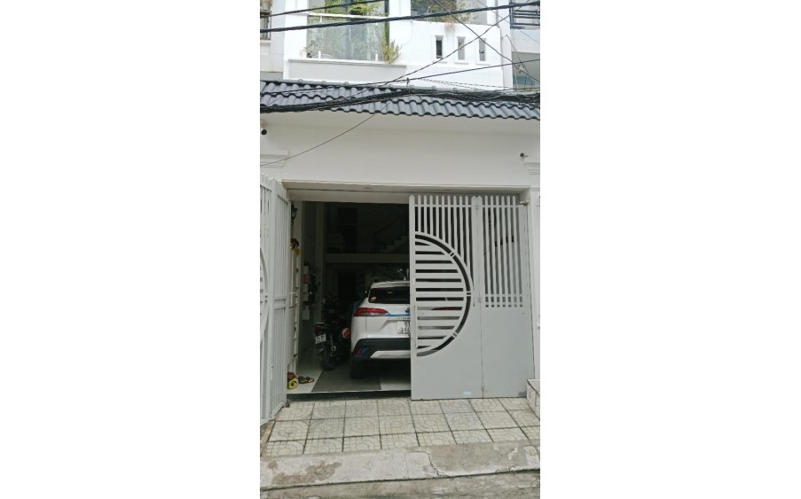 Nhà đạt chuẩn , Chủ cần bán gấp chuyển về Vinhomes,