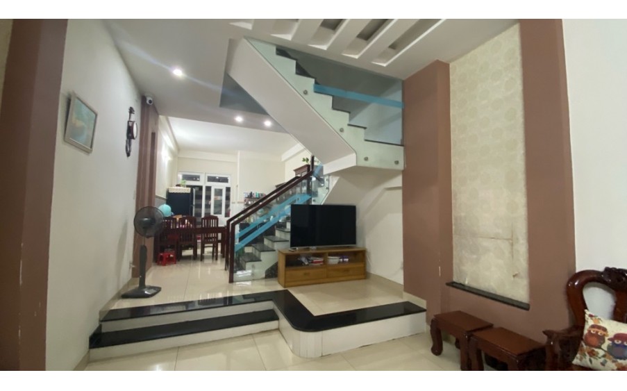 NHÀ MỚI VỀ ĐẸP, CÔNG NĂNG ĐẦY ĐỦ