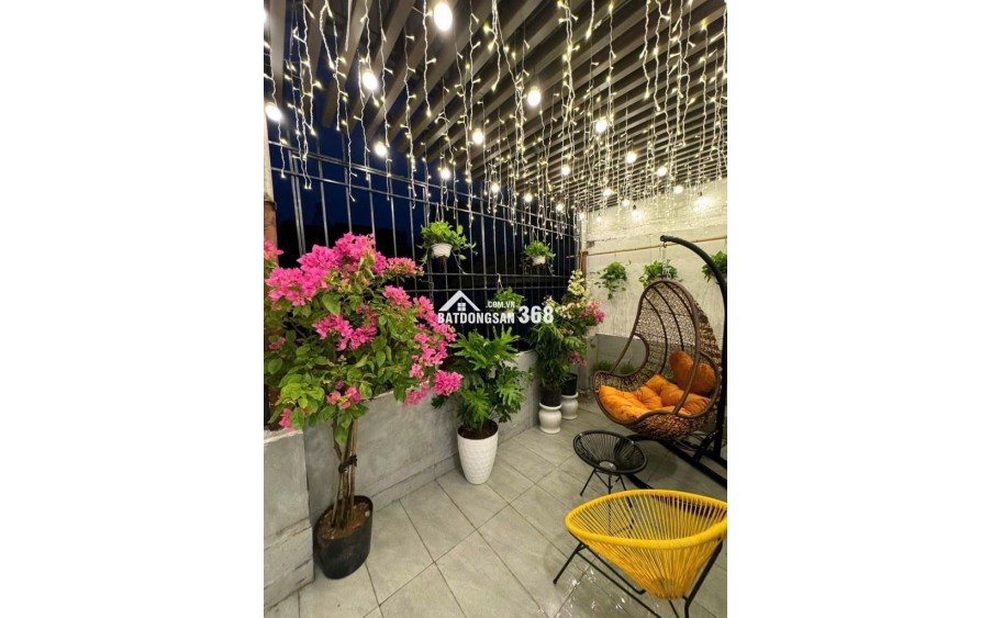 Cực hiếm nhà đẹp Đội Cấn ngõ thông ô tô đỗ cổng mặt tiền rộng 45m² x 5 tầng hơn 10 tỷ