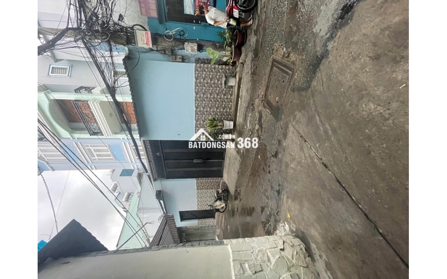 Bán nhà HXH, Lạc Long Quân, hẻm thông, 22m2 hơn 2 tỷ