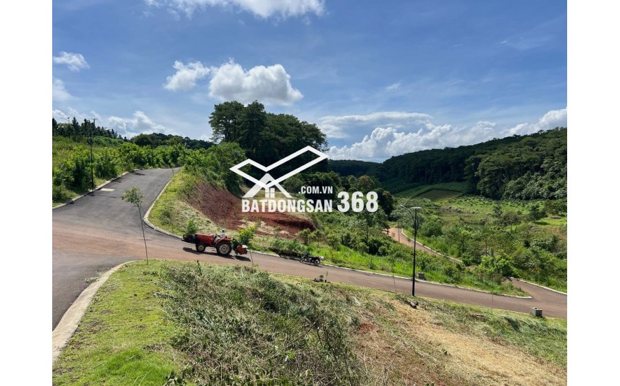 BÁN LÔ ĐẤT NỀN KHU NGHỈ DƯỠNG P2 BẢO LỘC, CÁCH NGÃ 5 ĐAMBRI 6 PHÚT ĐI XE