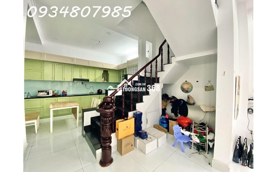 nhà ngõ q.12 đông hưng thuận 130m2 3 tầng 5pn sổ hồng giá cực tốt