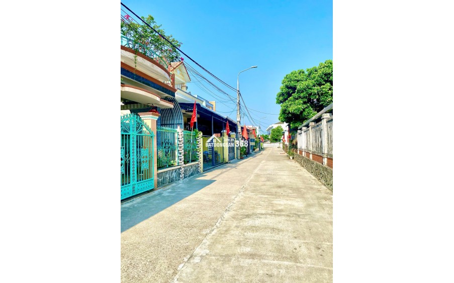 Đất Nam Phước- Sát Ủy ban Huyện- Gần chợ- 90m2 đường oto- Giá 7xx