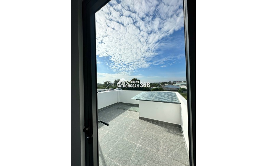 Bán gấp nhà 3 tầng, Thủ Dầu Một, giá chỉ 2,95 tỷ,hỗ trợ vay lên đến 70%!!!