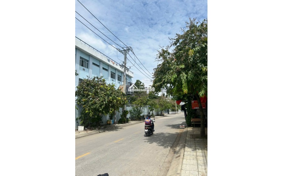 BÁN ĐẤT THỔ CƯ - NGANG KHỦNG 7M X28m - ĐƯỜNG XE HƠI 6M - GẦN UBND PHƯỜNG THẠNH LỘC , Q12 Giá chỉ 5.7 TỶ