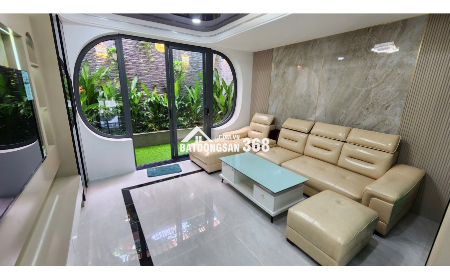 Bán nhà mặt phố Hà Huy Giáp, Q.12. DT 69m2, 4 tầng, 4PN, sổ đỏ, giá 8.7 tỷ. LH: 0328335140