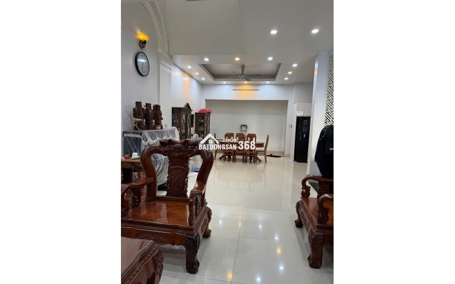 Cho thuê căn biệt thự đường 23, Hiệp Bình Chánh, nhà xây 1 trệt 2 lầu, sân thượng. DT 8x15