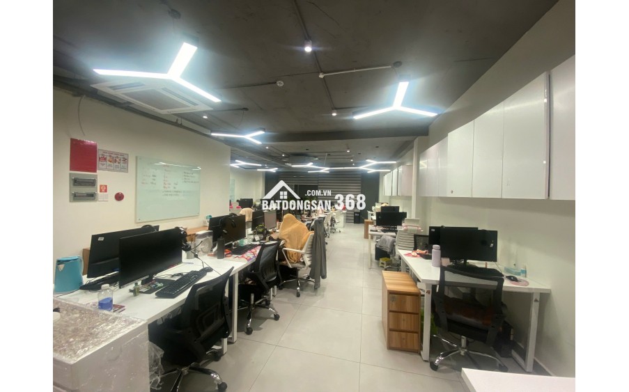 Bán nhà mặt tiền Lê Đình Thám, Tân Phú – 179,7m² – 1 hầm, 5 tầng, full nội thất văn phòng cao cấp – giá 38,5 tỷ