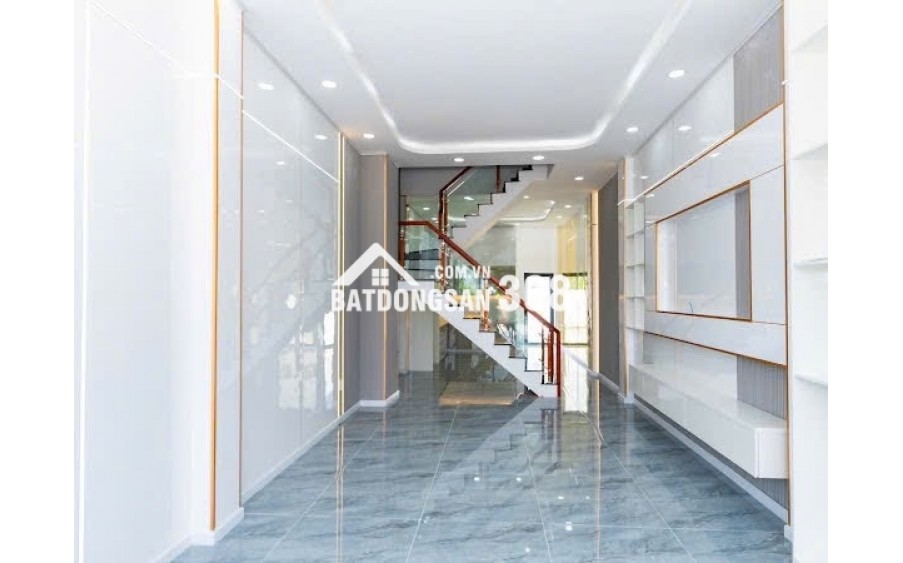Bán gấp nhà 3 tầng, Thủ Dầu Một, giá chỉ 2,95 tỷ,hỗ trợ vay lên đến 70%!!!
