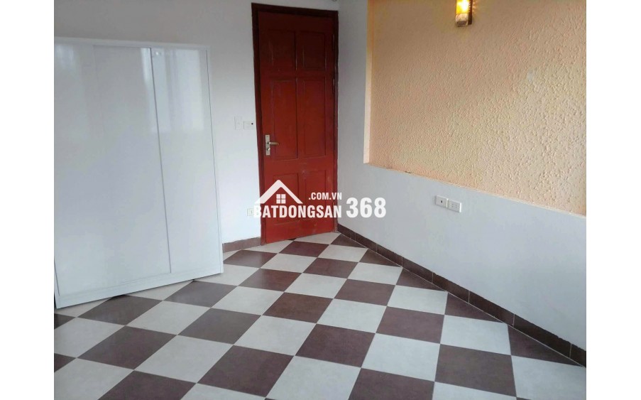 Bán nhà 5 tầng đẹp  Khu Long Biên  Gần ô tô đỗ, thu nhập 240tr/năm