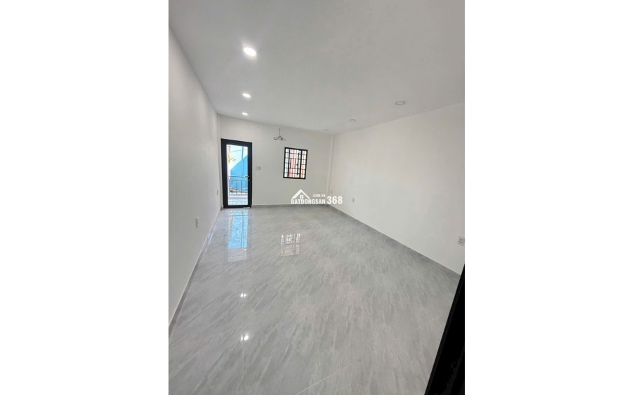 16 TRIỆU: NHÀ NGUYÊN CĂN 3 TẦNG TÂN BÌNH- LÝ THƯỜNG KIỆT- 4m X 17m– 4 PHÒNG NGỦ MỚI. VŨ 0933910039