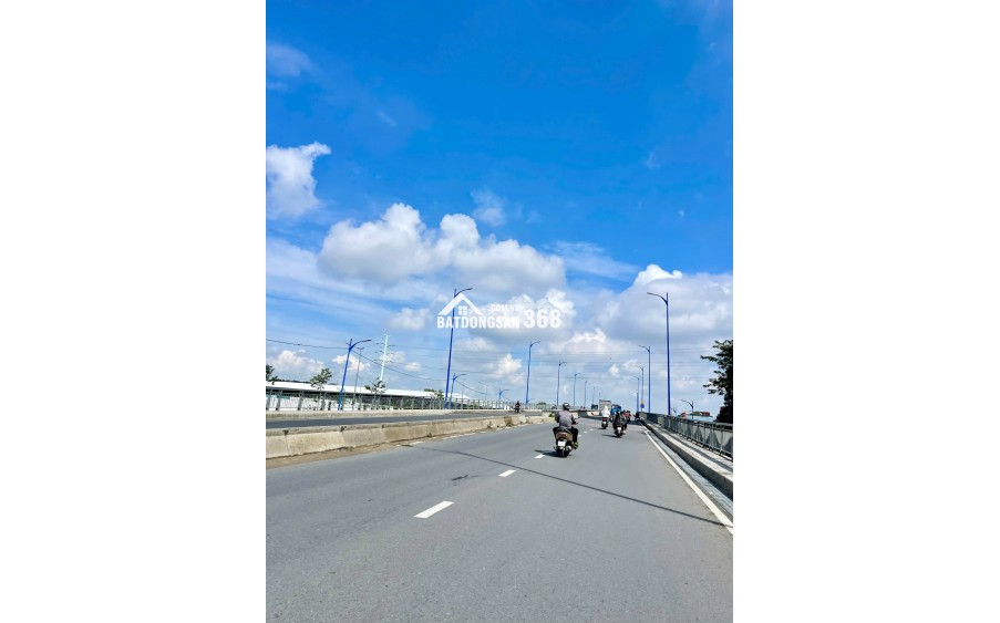 Nhà 4 tầng, 1 xẹt Đỗ Xuân Hợp, Phước Long B (Q9 cũ), đối diện chợ, 4 phòng ngủ, nhỉnh 5 tỷ